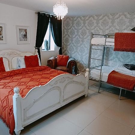 The White Dove Bed And Breakfast With Glamping Newark Showground Exterior foto