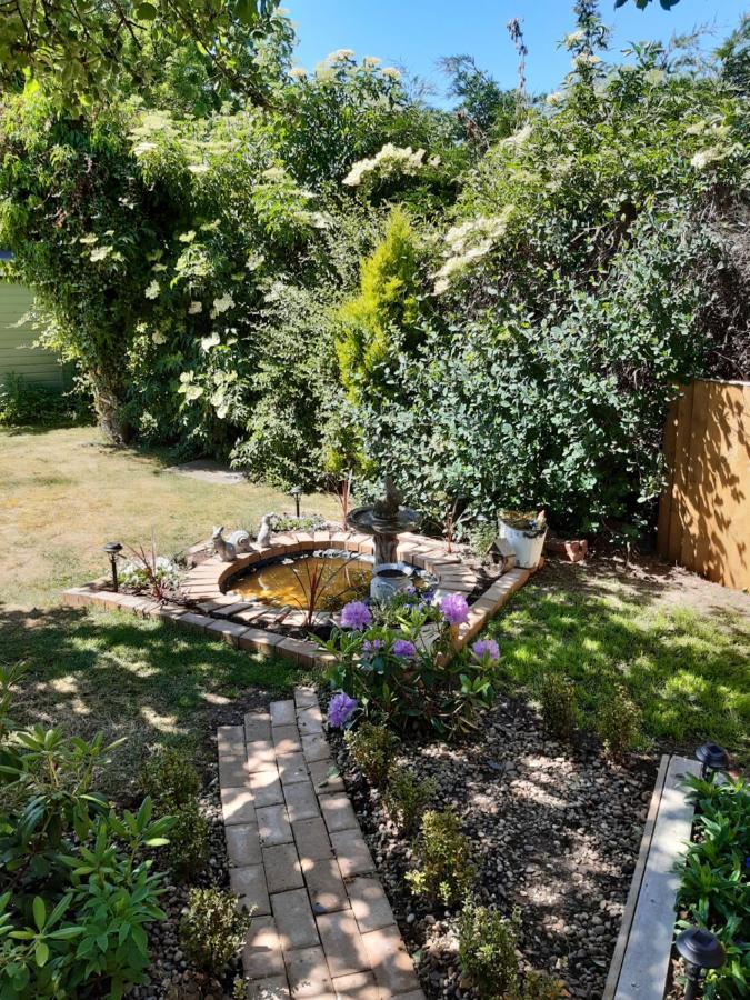 The White Dove Bed And Breakfast With Glamping Newark Showground Exterior foto