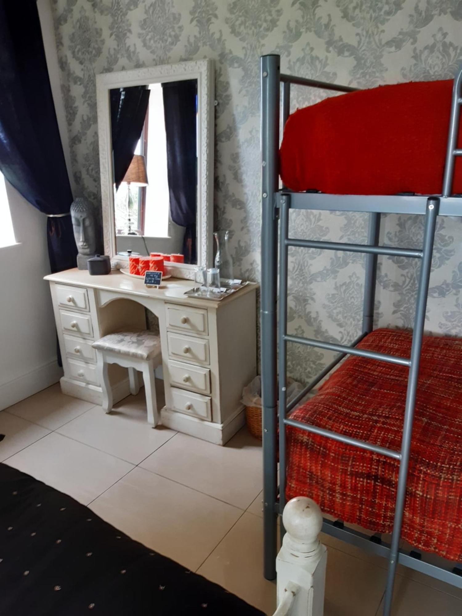 The White Dove Bed And Breakfast With Glamping Newark Showground Habitación foto